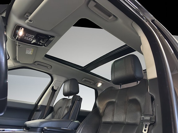 Land Rover Range Rover Sport 10 of 23