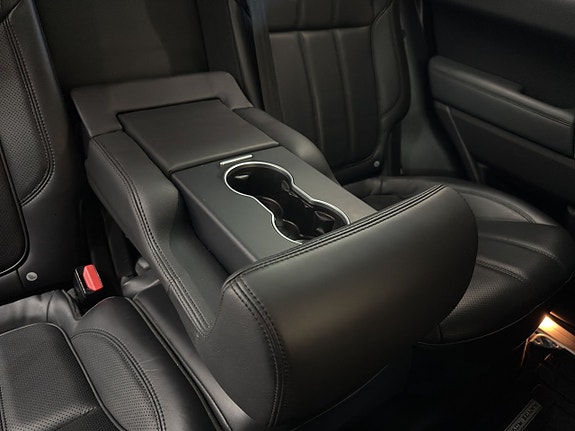 Land Rover Range Rover Sport 21 of 23