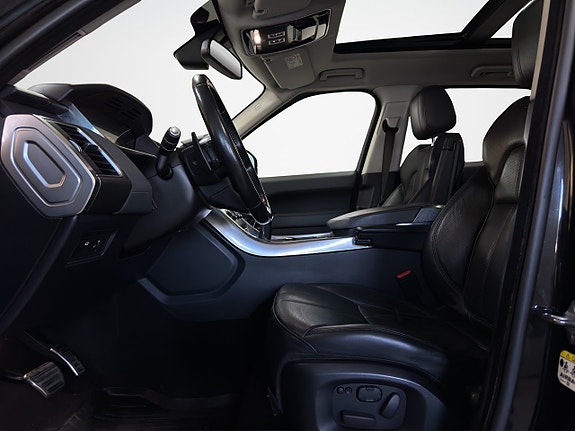 Land Rover Range Rover Sport 8 of 23