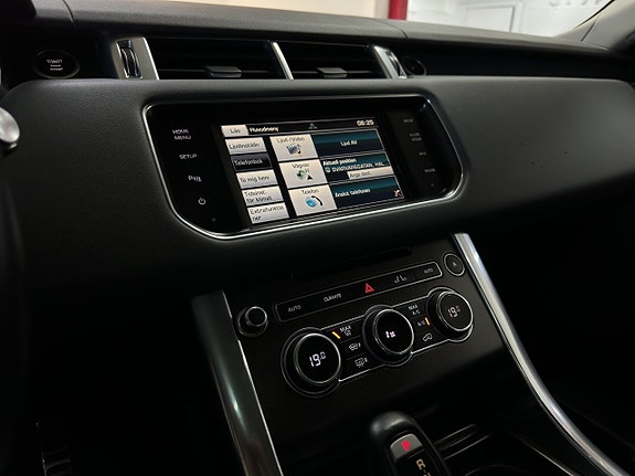 Land Rover Range Rover Sport 17 of 23