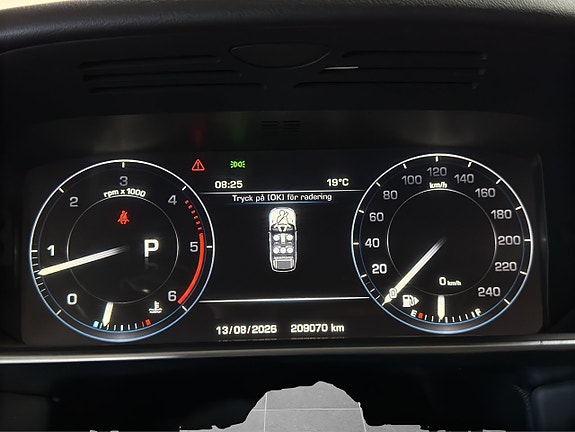 Land Rover Range Rover Sport 15 of 23