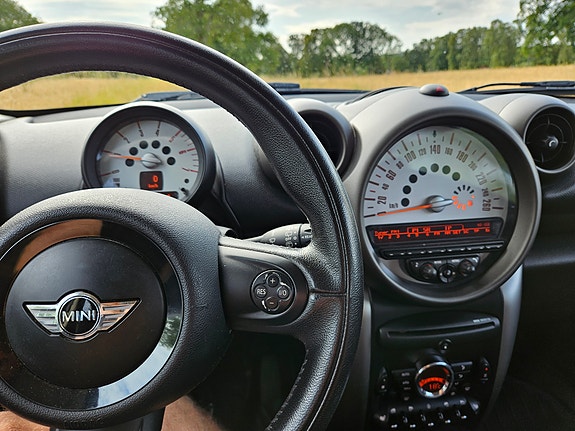 MINI Countryman Cooper D 11 of 13
