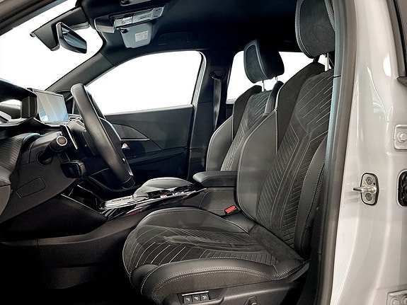 Peugeot 2008 5 of 17