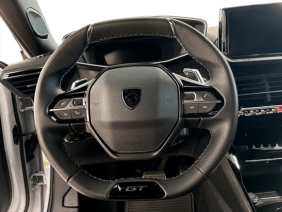 Peugeot 2008 6 of 17