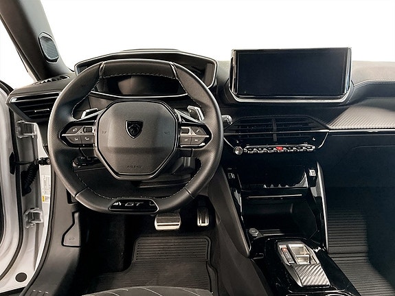 Peugeot 2008 8 of 17