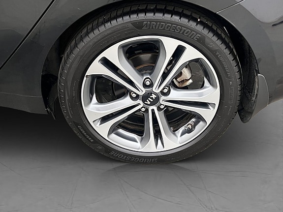 Kia Ceed 27 of 29