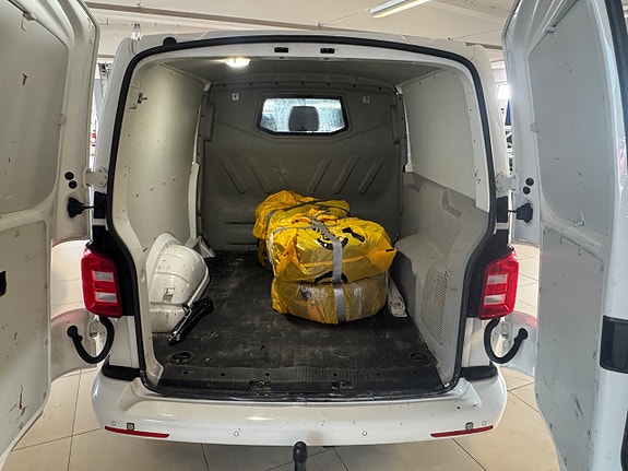 Volkswagen Transporter 9 of 9