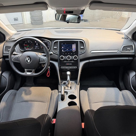 Renault Megane 9 of 11