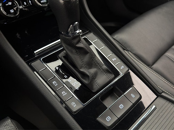 Skoda Superb 24 of 30