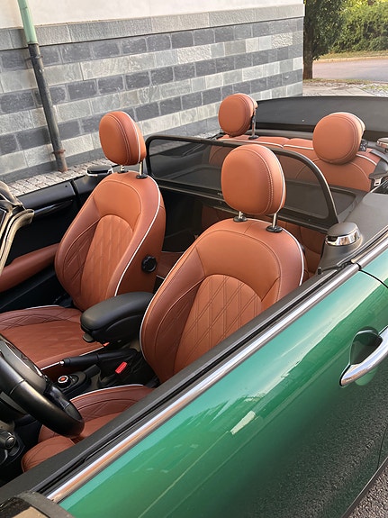MINI Cooper 2 of 7