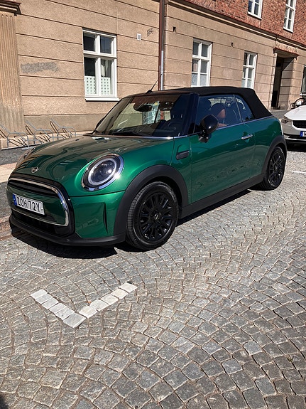 MINI Cooper 6 of 7