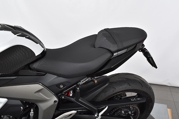 Triumph Daytona 660 ABS Fullservad 9 of 18