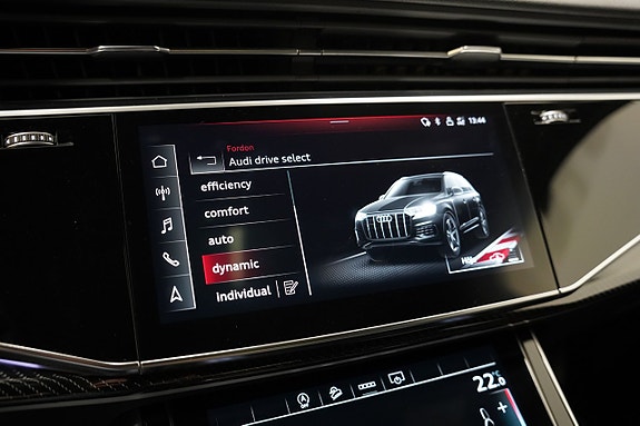 Audi Q7 25 of 30