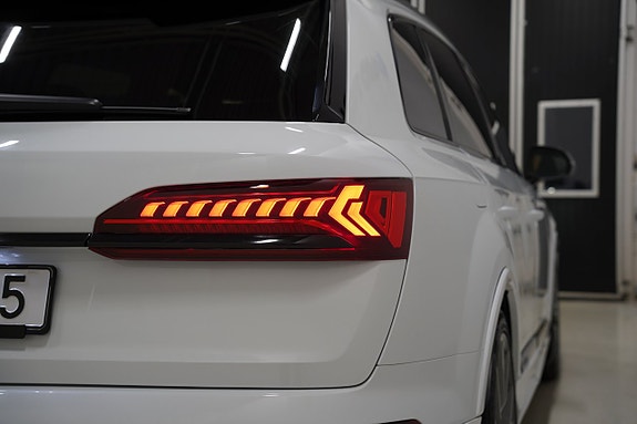 Audi Q7 8 of 30