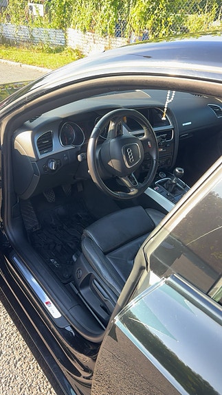 Audi A5 3 of 9