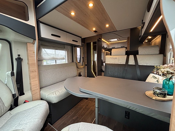 Knaus L!VE WAVE PLATINUM SELECTION 650 MF Franskbädd - Taksäng - Automat - Smidig&Rymlig - 6.94m 12 of 21