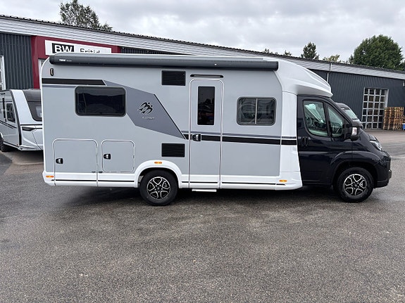 Knaus L!VE WAVE PLATINUM SELECTION 650 MF Franskbädd - Taksäng - Automat - Smidig&Rymlig - 6.94m 2 of 21