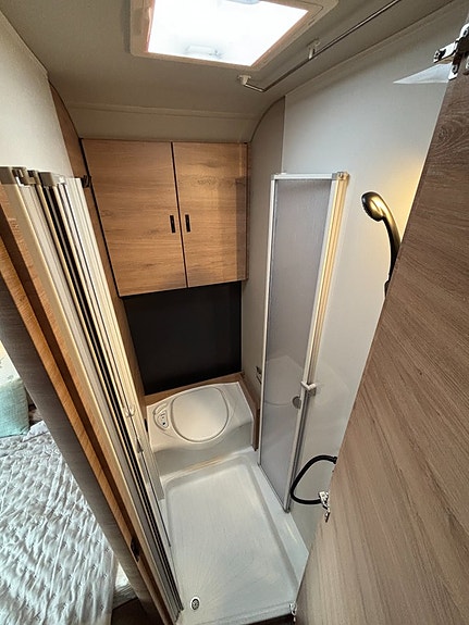 Knaus L!VE WAVE PLATINUM SELECTION 650 MF Franskbädd - Taksäng - Automat - Smidig&Rymlig - 6.94m 19 of 21