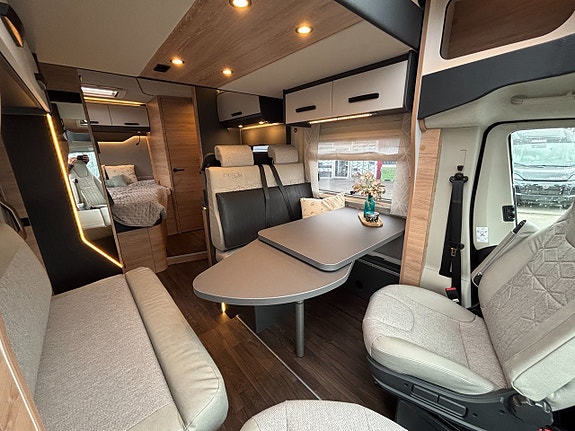 Knaus L!VE WAVE PLATINUM SELECTION 650 MF Franskbädd - Taksäng - Automat - Smidig&Rymlig - 6.94m 11 of 21