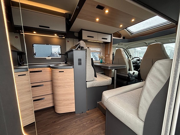 Knaus L!VE WAVE PLATINUM SELECTION 650 MF Franskbädd - Taksäng - Automat - Smidig&Rymlig - 6.94m 9 of 21