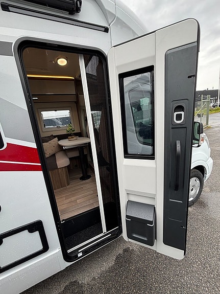 Roller Team Kronos FIT 281 P - Höga långbäddar - Dieselpanna - Automat - 7 of 21