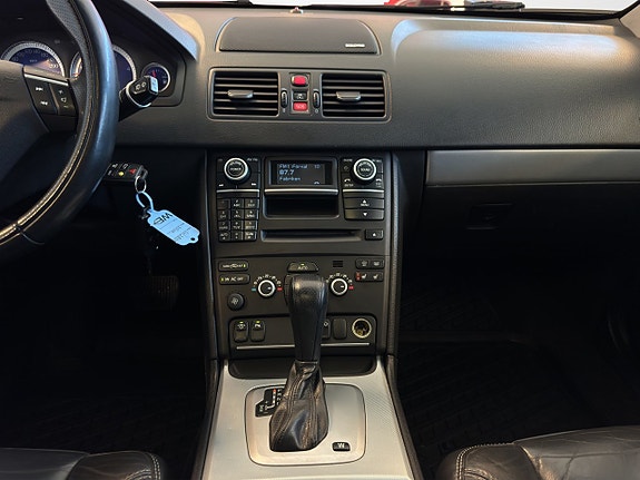 Volvo XC90 18 of 27