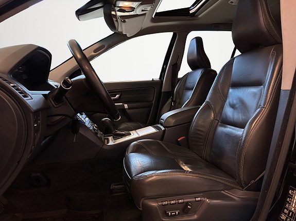 Volvo XC90 12 of 27