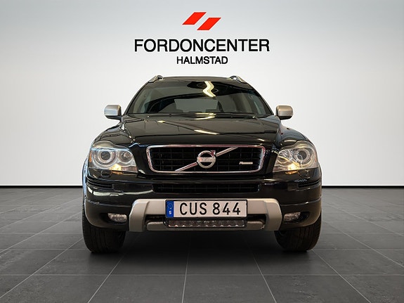 Volvo XC90 3 of 27