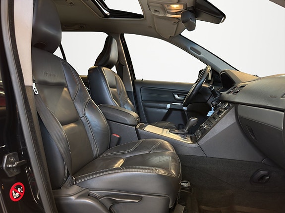 Volvo XC90 14 of 27