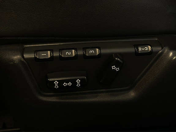 Volvo XC90 11 of 27