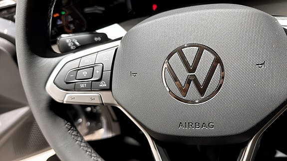 Volkswagen Golf I 21 of 23
