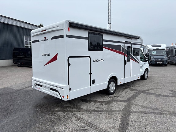 Roller Team Kronos 267 TL Queenbed - Taksäng - B-kort - Automat - 3500kg - Solcel 3 of 21
