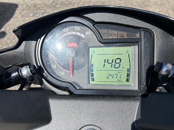 Aprilia SR50 4 of 5