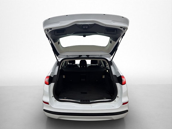 Ford Mondeo 22 of 26