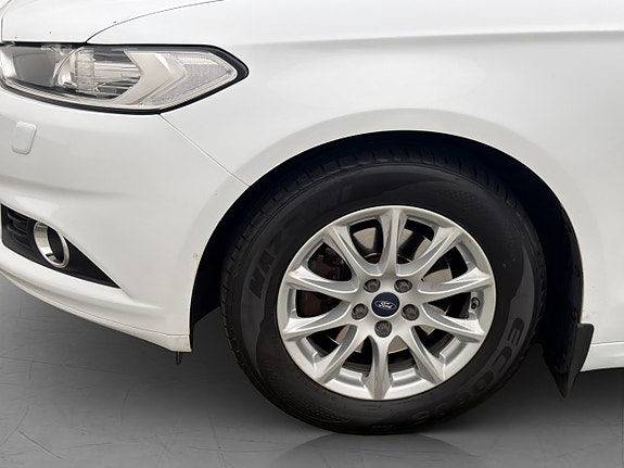 Ford Mondeo 23 of 26