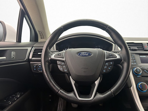 Ford Mondeo 13 of 26