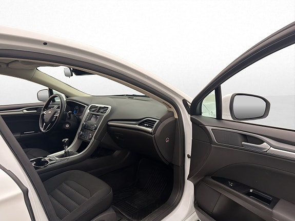 Ford Mondeo 20 of 26