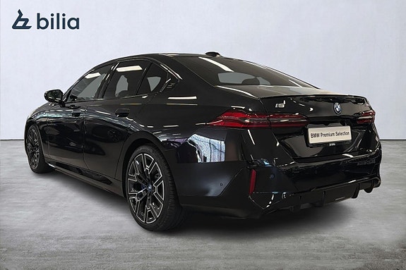 BMW i5 2 of 18