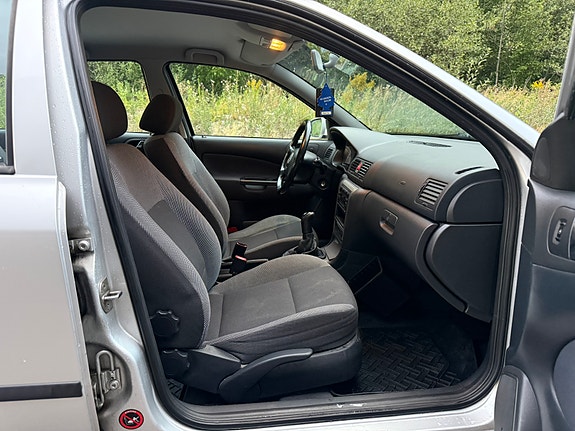 Skoda Octavia 5 of 16