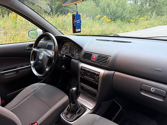 Skoda Octavia 6 of 16