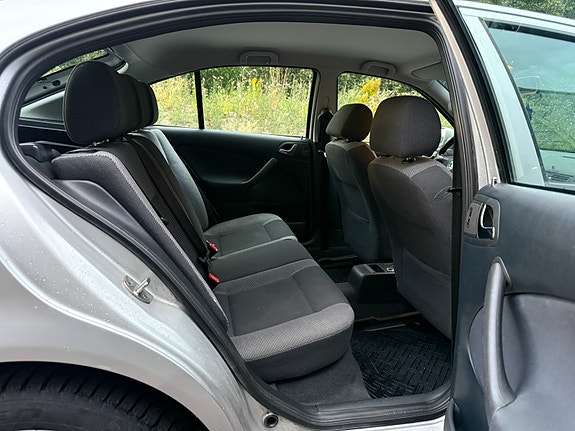Skoda Octavia 7 of 16