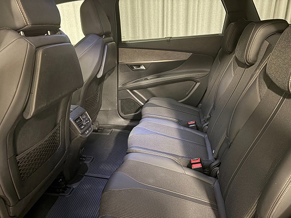 Peugeot 5008 5 of 16