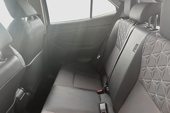 Toyota Yaris Cross 10 of 14