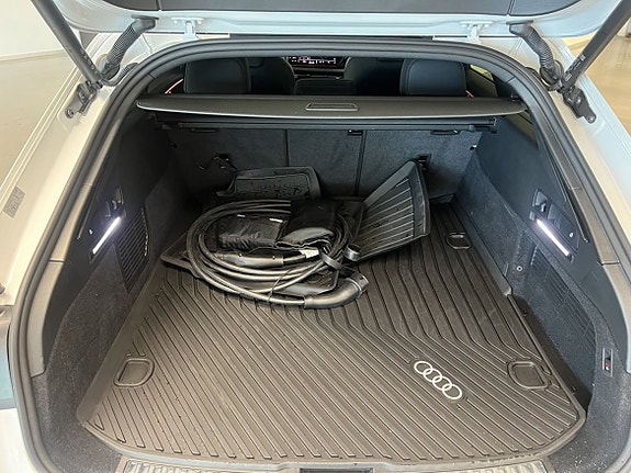 Audi A6 7 of 17