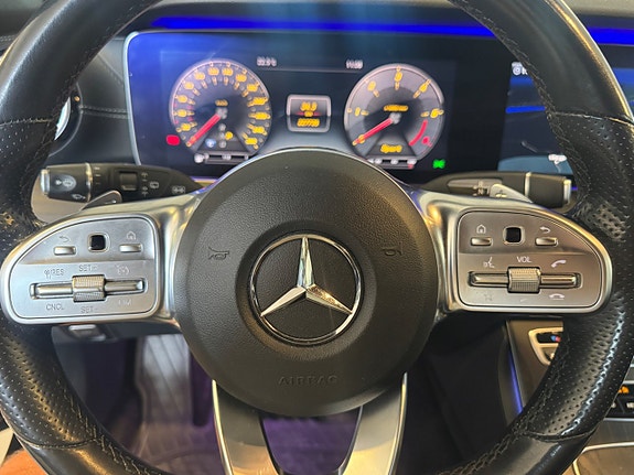 Mercedes-Benz E200 6 of 8