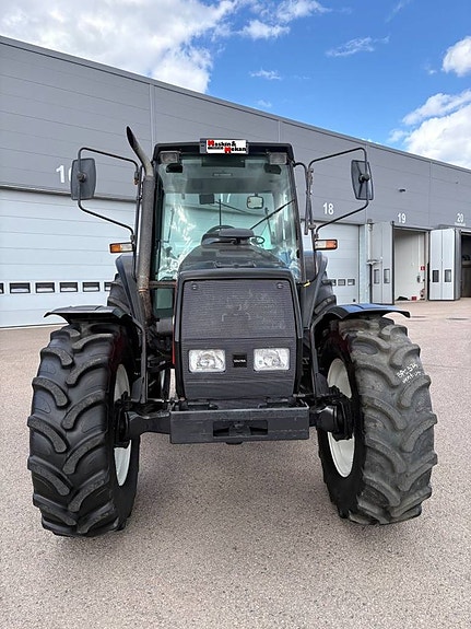 Valtra 6200 Hi-Trol / TwinTrac 3 of 12