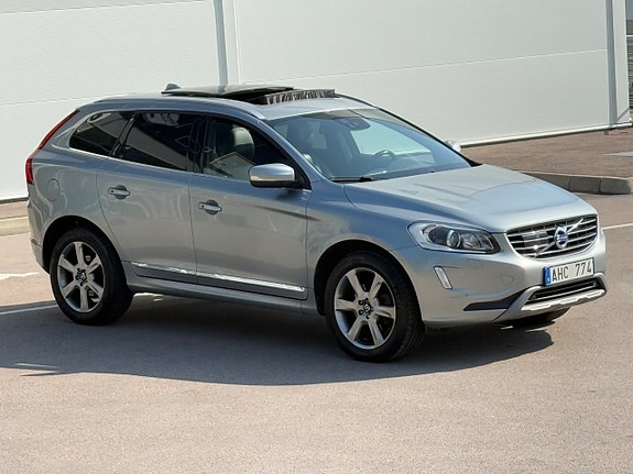 Volvo XC60 4 of 28