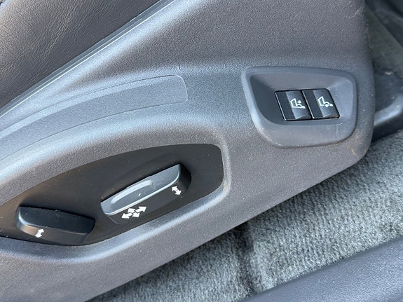 Volvo XC60 15 of 28