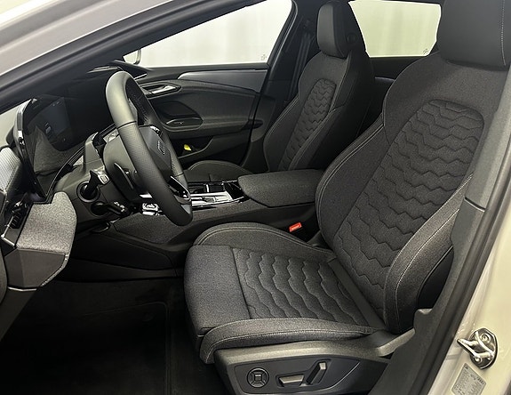 Audi A6 e-tron 6 of 14