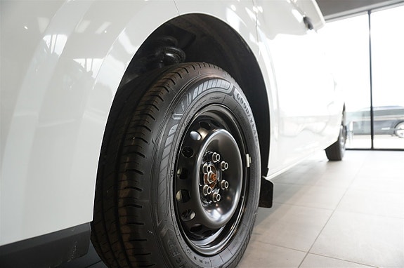 Ford Transit Custom 11 of 11